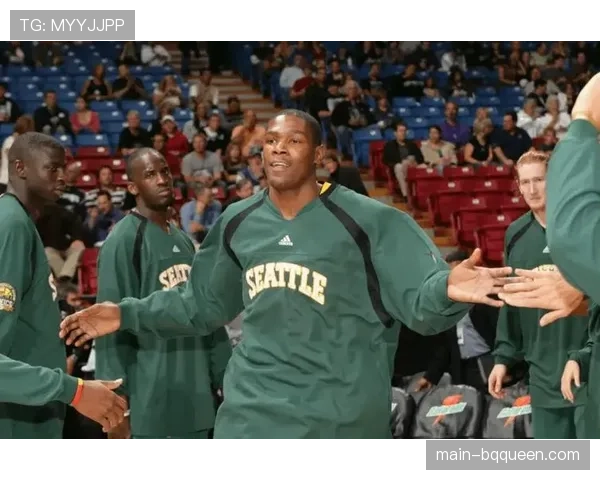 扩军选秀中的交易策略:芝加哥天空队如何保护完整阵容 扩军选秀中的交易策略:芝加哥天空队如何保护完整阵容